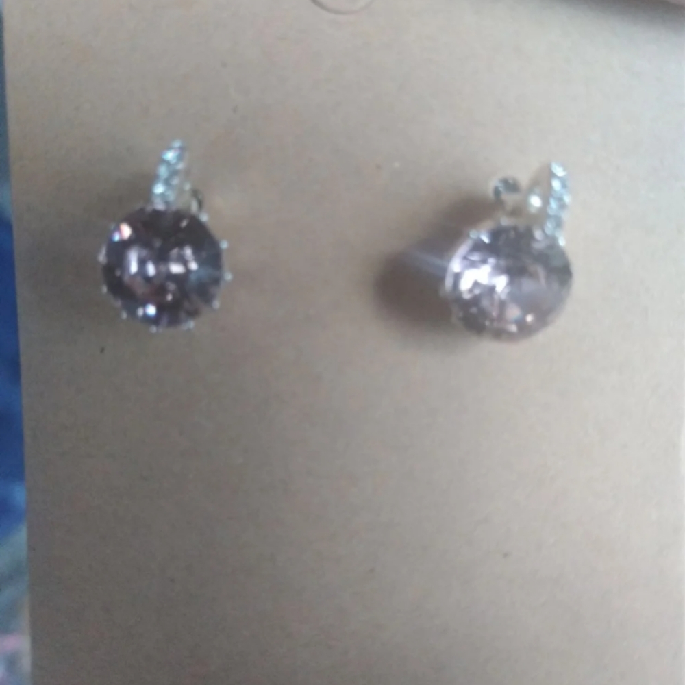 Earrings - Picture 2 of 3